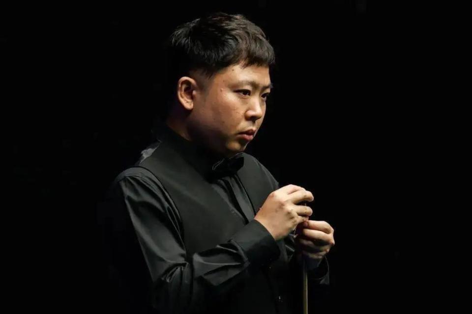 另一边是 另一边是